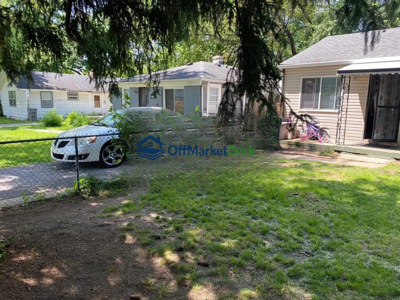 Off-market house in Indianapolis, Indiana — 3 beds, 1 bath, $84,900 — photo 6 of 8