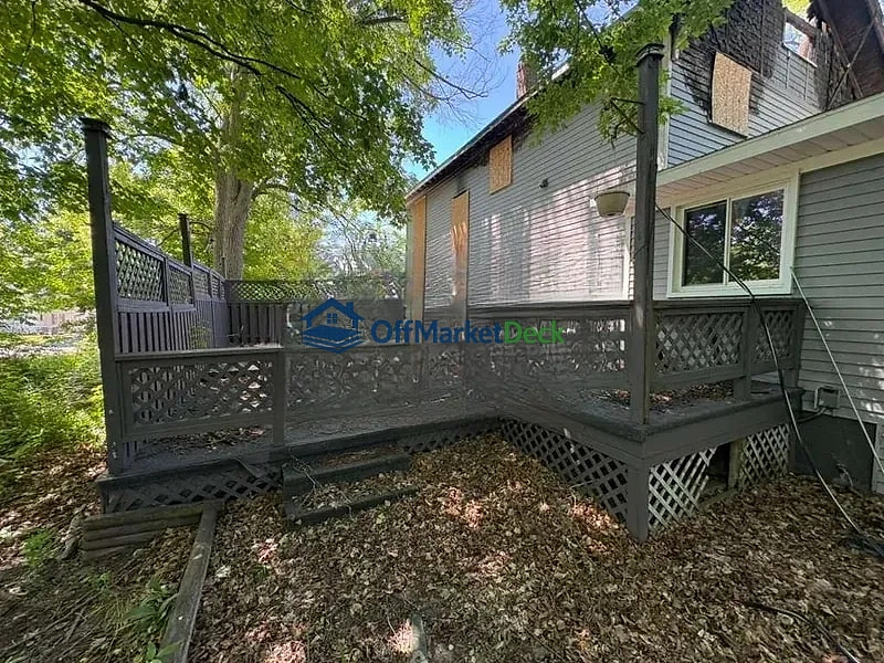 Off-market house in Lapeer, Michigan — 4 beds, 1.5 baths, $57,900 — photo 3 of 8