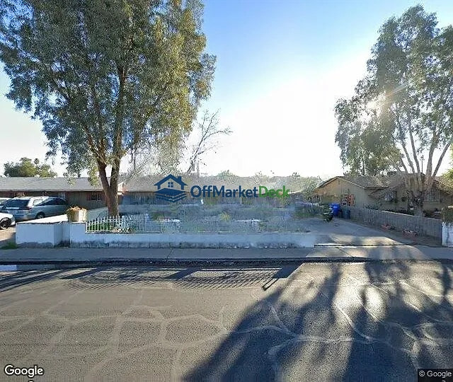 Off-market house in Phoenix, Arizona — 4 beds, 2 baths, $219,990 — photo 3 of 3