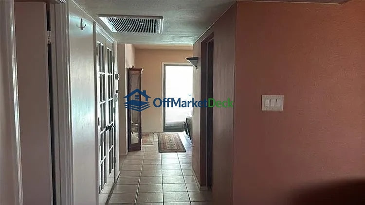 Off-market house in Glendale, Arizona — 3 beds, 2 baths, $319,900