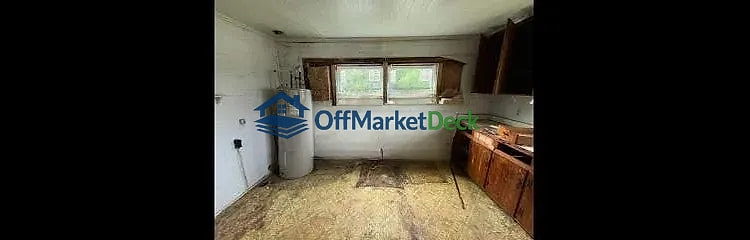 Off-market house in LaGrange, Georgia — 3 beds, 2 baths, $145,000 — photo 3 of 8
