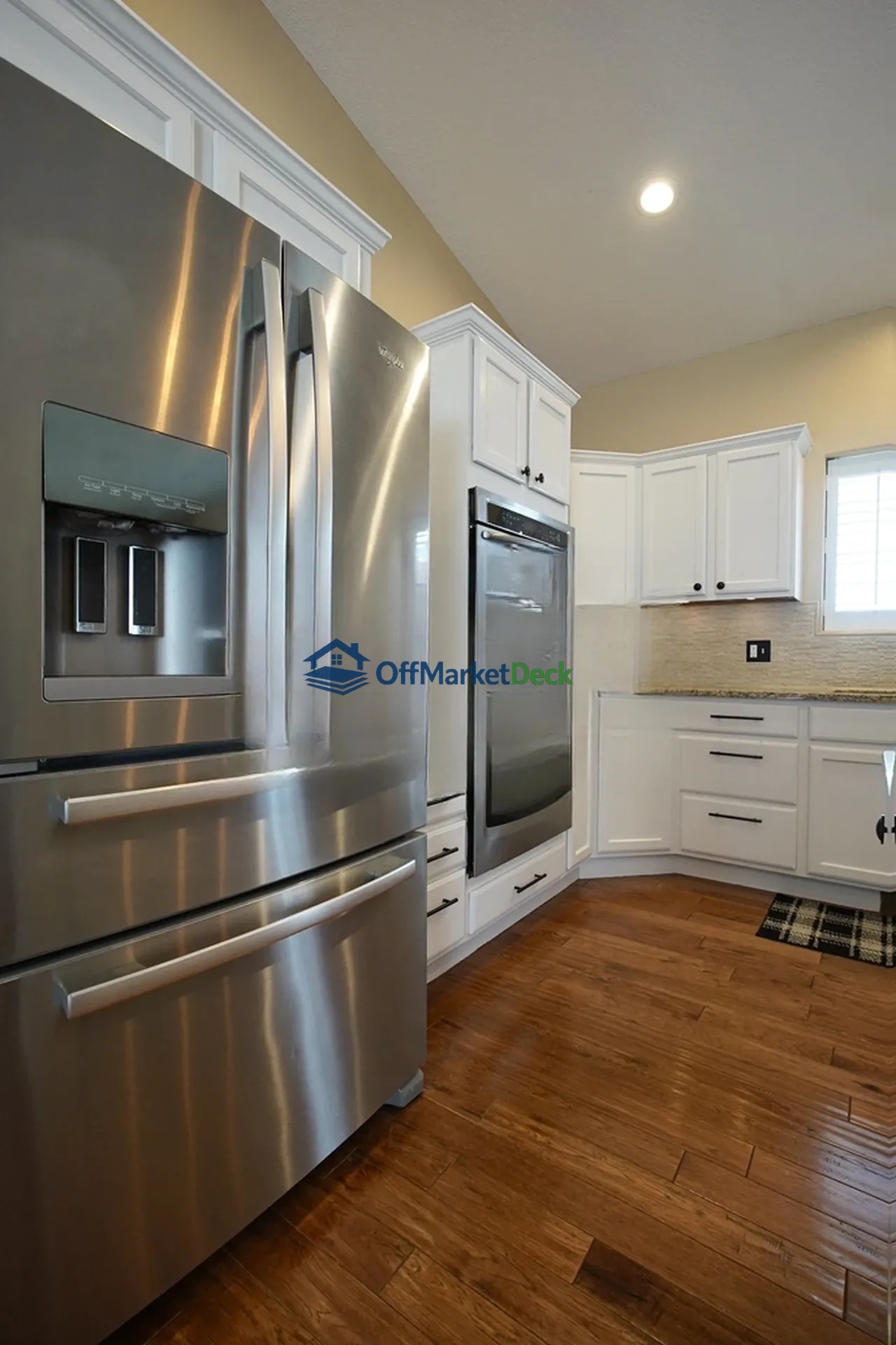 Off-market house in Casper, Wyoming — 5 beds, 3 baths, $500,000 — photo 4 of 8