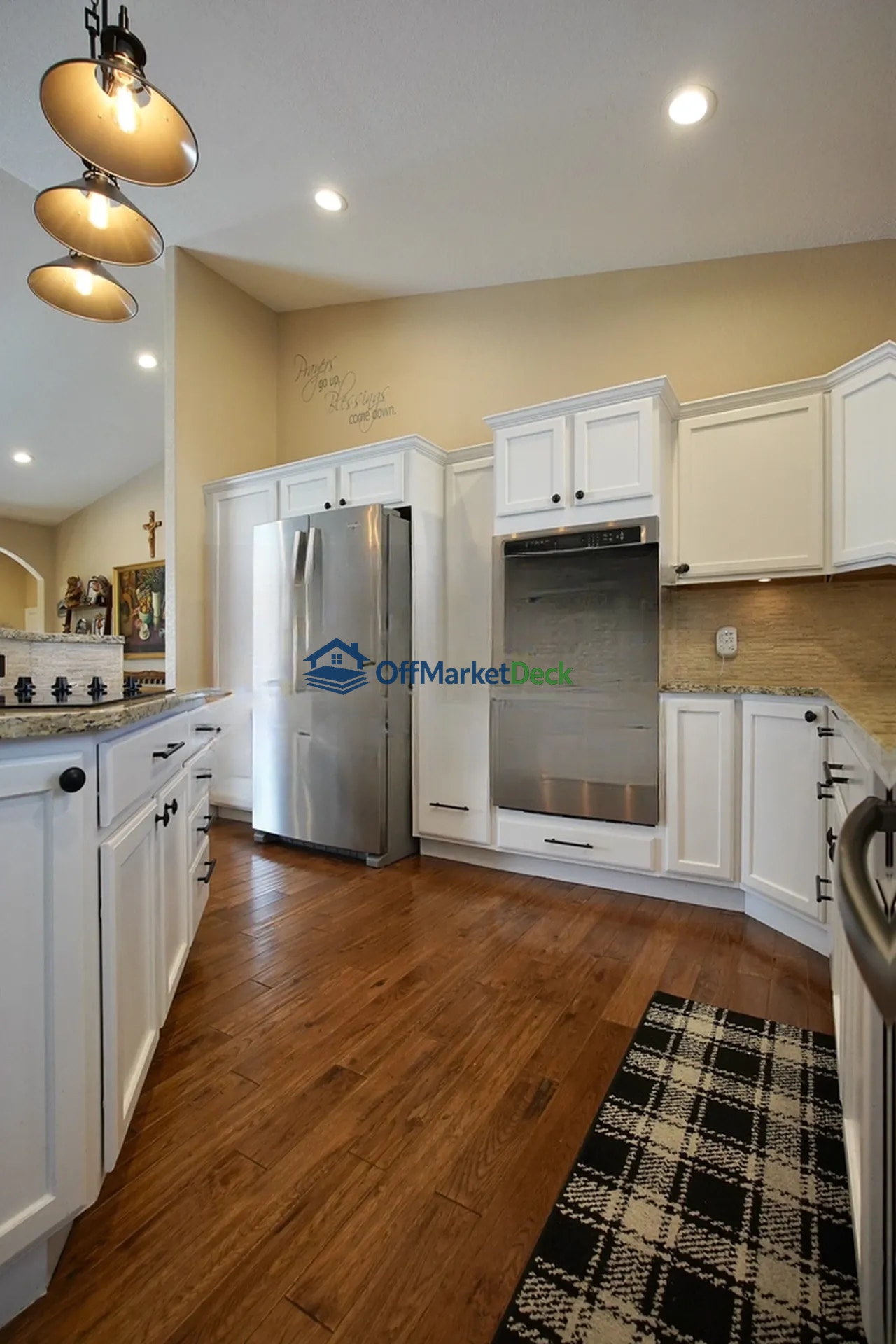 Off-market house in Casper, Wyoming — 5 beds, 3 baths, $500,000 — photo 3 of 8