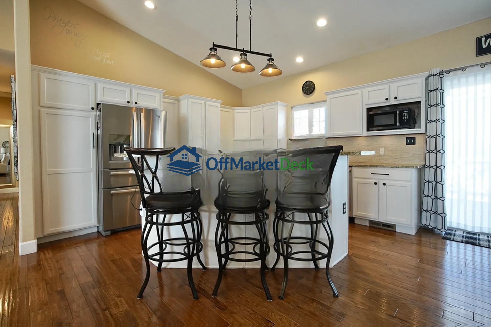 Off-market house in Casper, Wyoming — 5 beds, 3 baths, $500,000 — photo 8 of 8