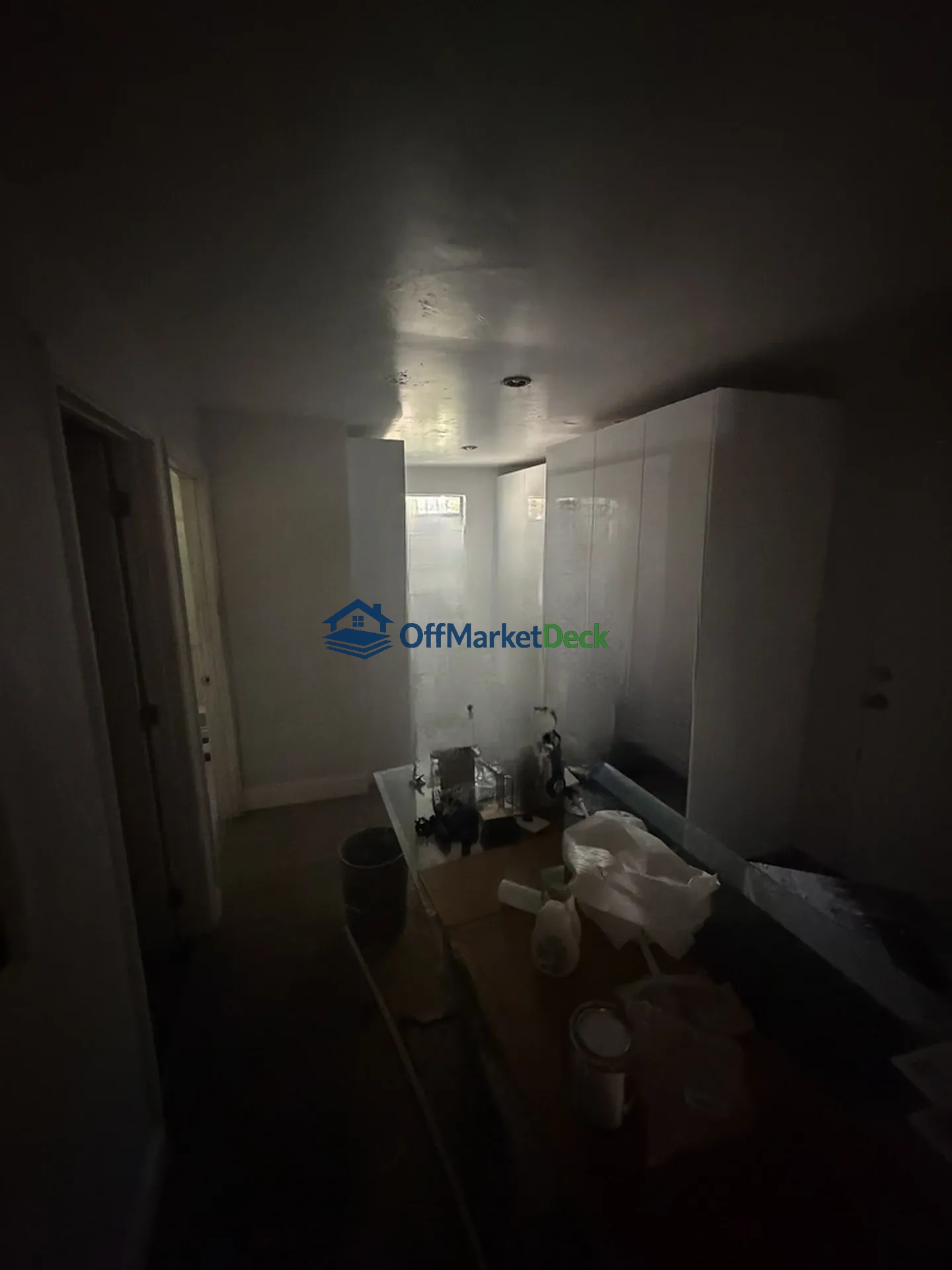 Off-market house in Miami, Florida — 4 beds, 2 baths, $479,990 — photo 5 of 8