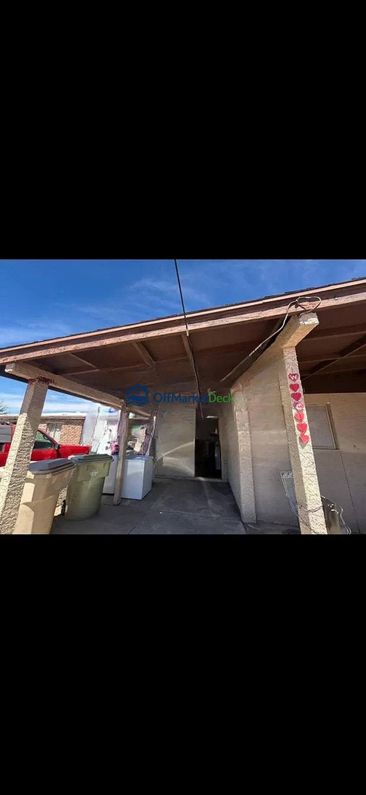 Off-market house in Glendale, Arizona — 3 beds, 2 baths, $196,500 — photo 4 of 8