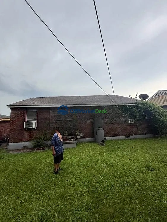 Off-market house in Memphis, Tennessee — 3 beds, 1 bath, $64,900 — photo 8 of 8