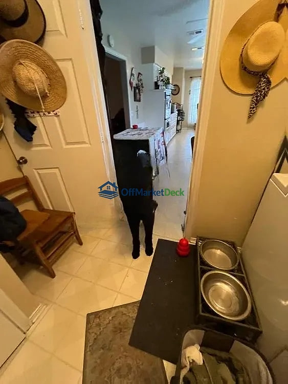 Off-market house in Carrollton, Texas — 3 beds, 2 baths, $285,000 — photo 7 of 8