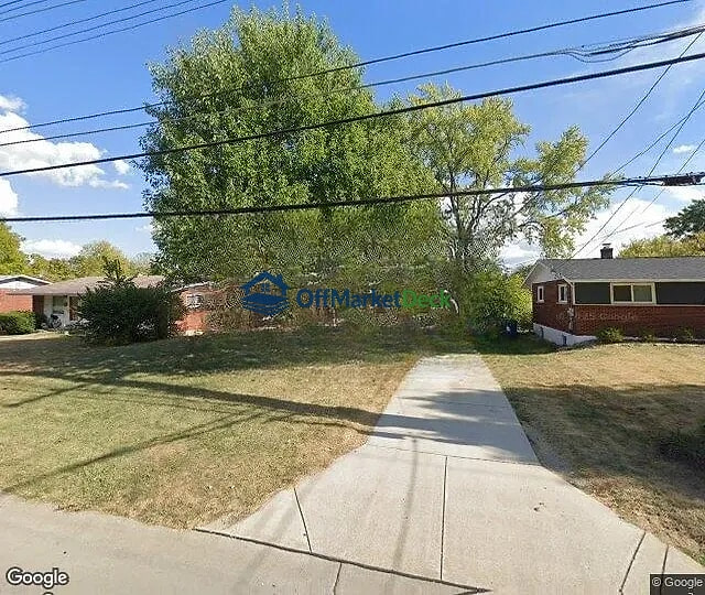 Off-market house in Erlanger, Kentucky — 3 beds, 2 baths, $275,000 — photo 3 of 3