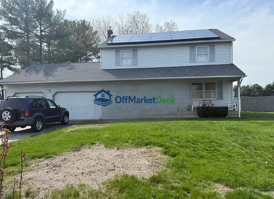 Off-market house in Pennsville Township, New Jersey — 4 beds, 2.5 baths, $265,000