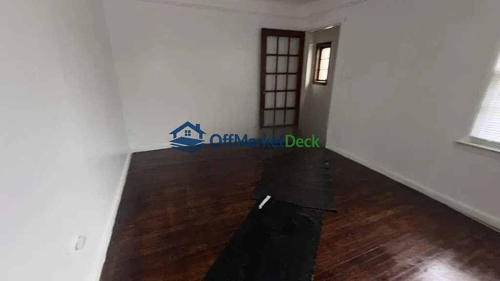 Off-market house in Detroit, Michigan — 3 beds, 1 bath, $89,900 — photo 7 of 8