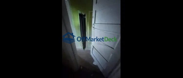 Off-market house in Beaumont, Texas — 2 beds, 1 bath, $9,000 — photo 7 of 8