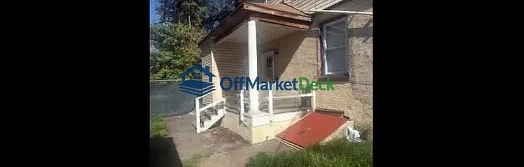 Off-market house in Chester, Pennsylvania — 4 beds, 2 baths, $95,000 — photo 6 of 8