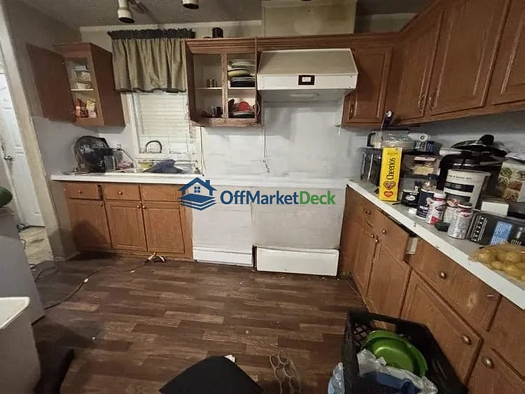 Off-market mobile in Big Sandy, Tennessee — 3 beds, 2 baths, $39,000 — photo 6 of 8