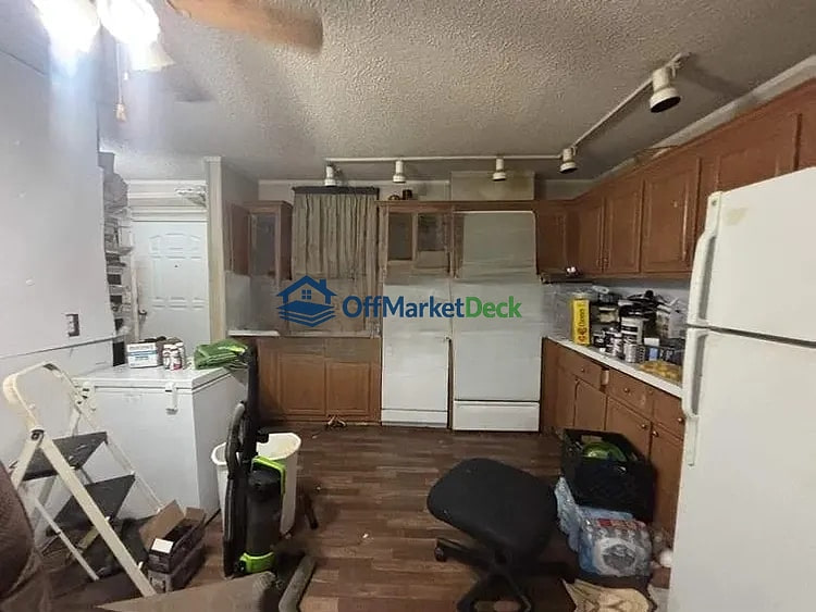 Off-market mobile in Big Sandy, Tennessee — 3 beds, 2 baths, $39,000 — photo 7 of 8
