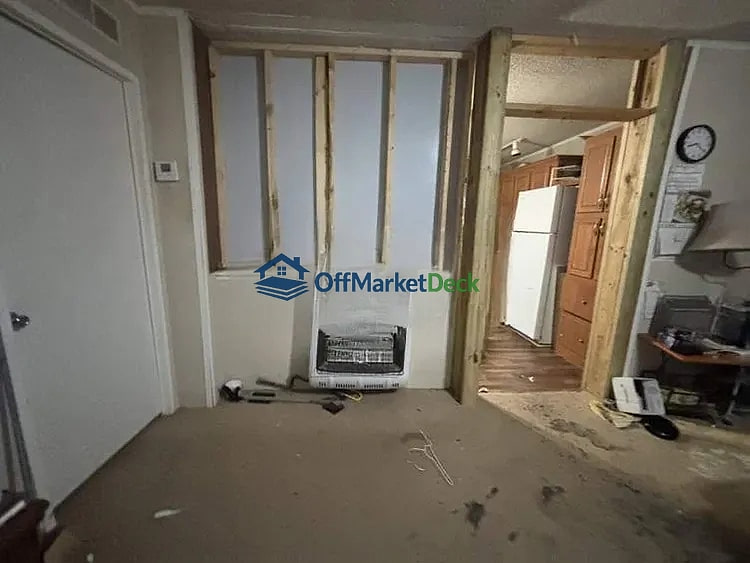 Off-market mobile in Big Sandy, Tennessee — 3 beds, 2 baths, $39,000 — photo 4 of 8
