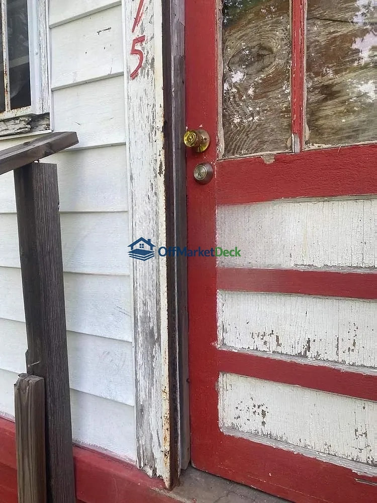 Off-market house in Montgomery, Alabama — 2 beds, 1 bath, $15,000 — photo 3 of 8
