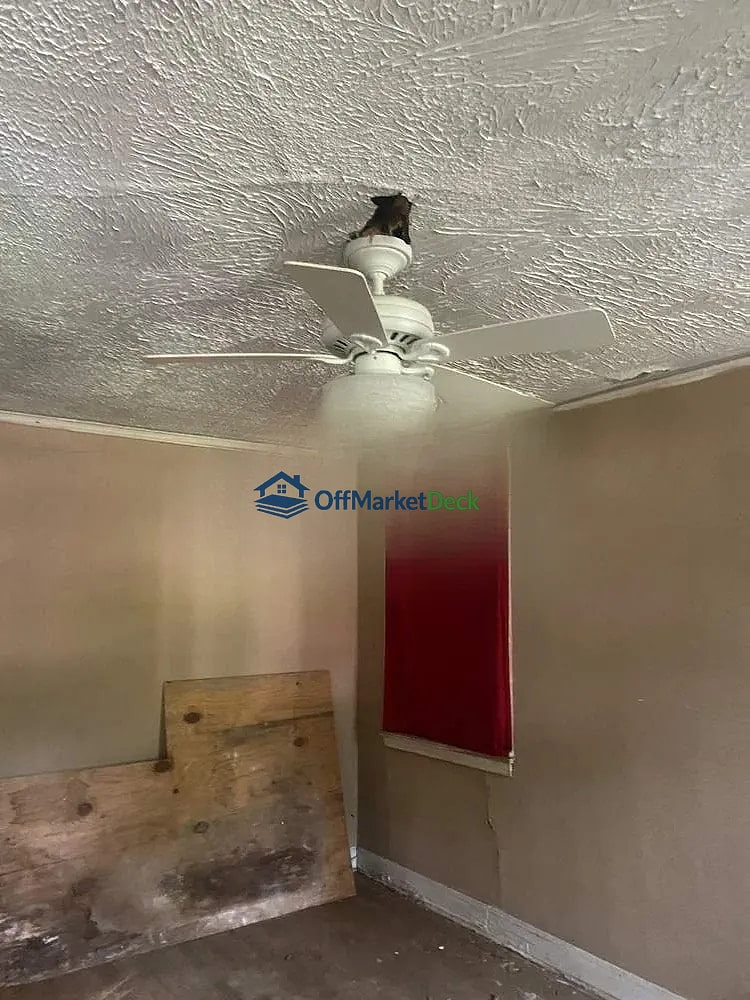 Off-market house in Montgomery, Alabama — 2 beds, 1 bath, $15,000 — photo 5 of 8