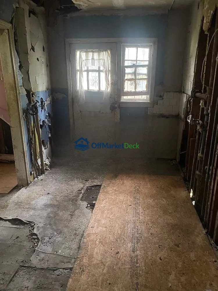 Off-market house in Montgomery, Alabama — 2 beds, 1 bath, $15,000 — photo 6 of 8