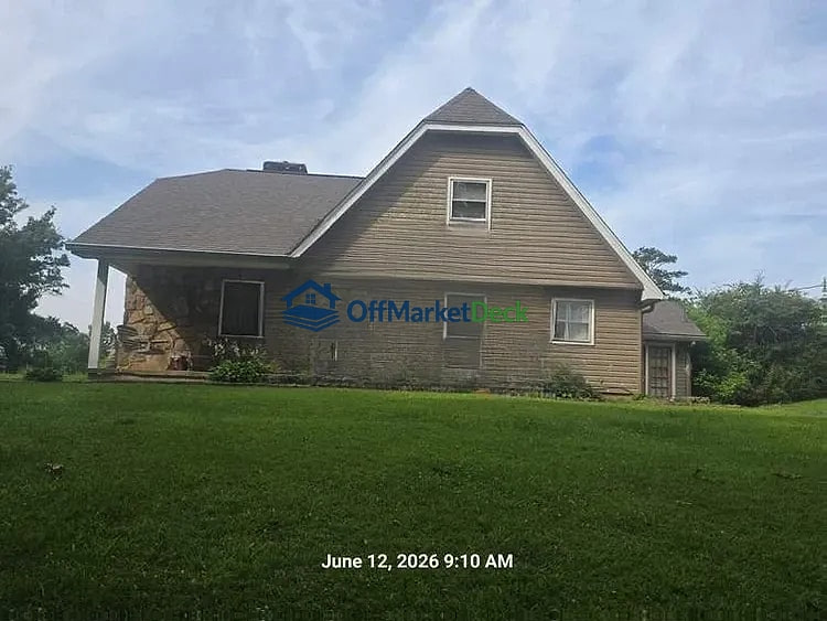 Off-market house in Attalla, Alabama — 5 beds, 2 baths, $165,000