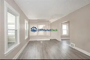 Off-market house in Newburgh Heights, Ohio — 3 beds, 1 bath, $89,000 — photo 8 of 8