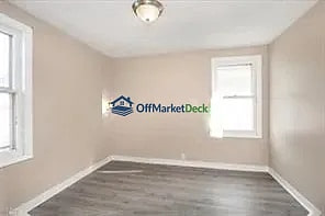 Off-market house in Newburgh Heights, Ohio — 3 beds, 1 bath, $89,000 — photo 3 of 8