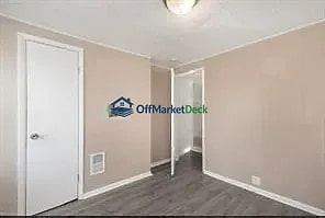 Off-market house in Newburgh Heights, Ohio — 3 beds, 1 bath, $89,000 — photo 2 of 8