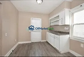 Off-market house in Newburgh Heights, Ohio — 3 beds, 1 bath, $89,000 — photo 7 of 8