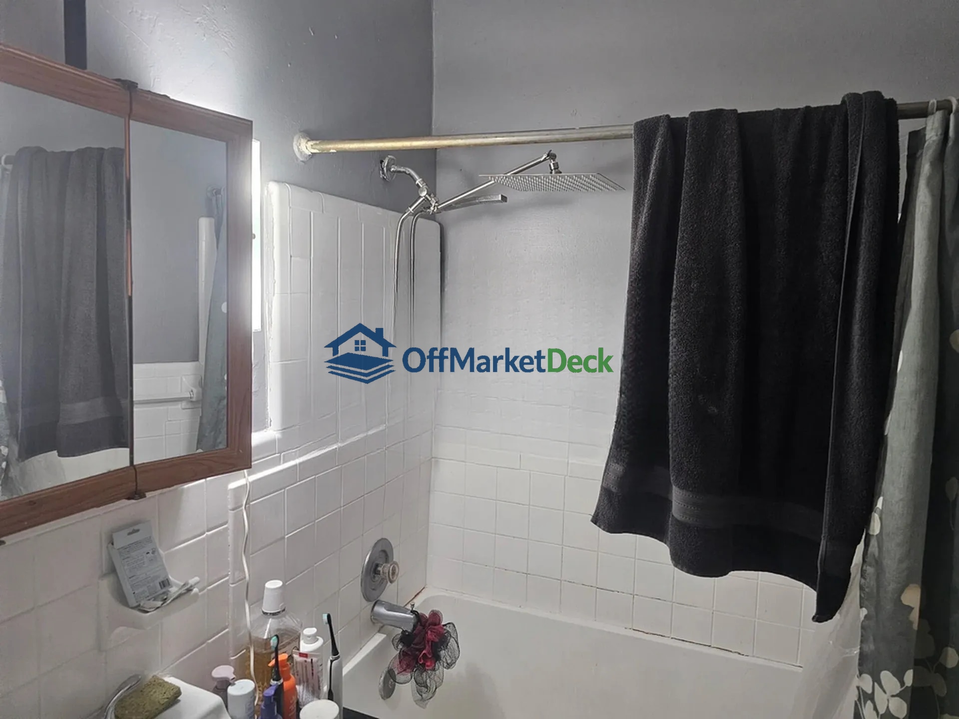Off-market house in Largo, Florida — 1 bed, 1 bath, $252,990 — photo 4 of 8