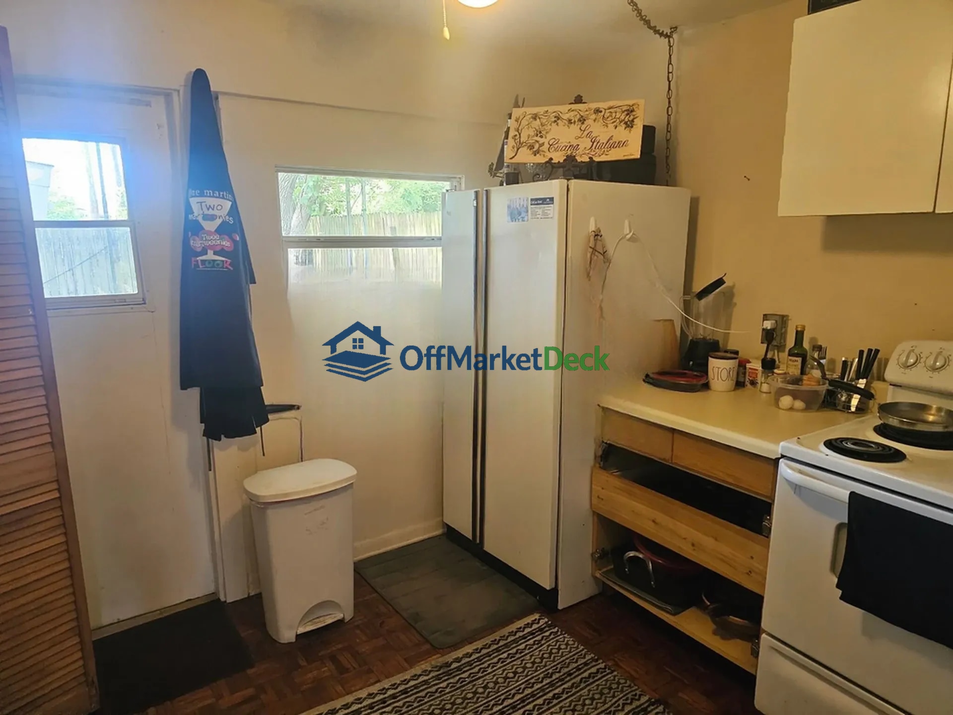 Off-market house in Largo, Florida — 1 bed, 1 bath, $252,990 — photo 7 of 8