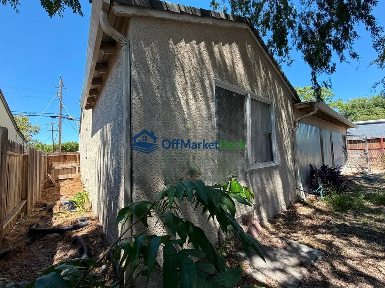 Off-market house in Antioch, California — 3 beds, 1 bath, $339,000 — photo 4 of 8