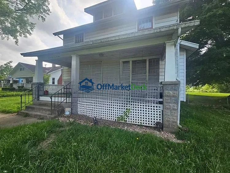 Off-market house in Springfield, Ohio — 3 beds, 1 bath, $167,800 — photo 2 of 8