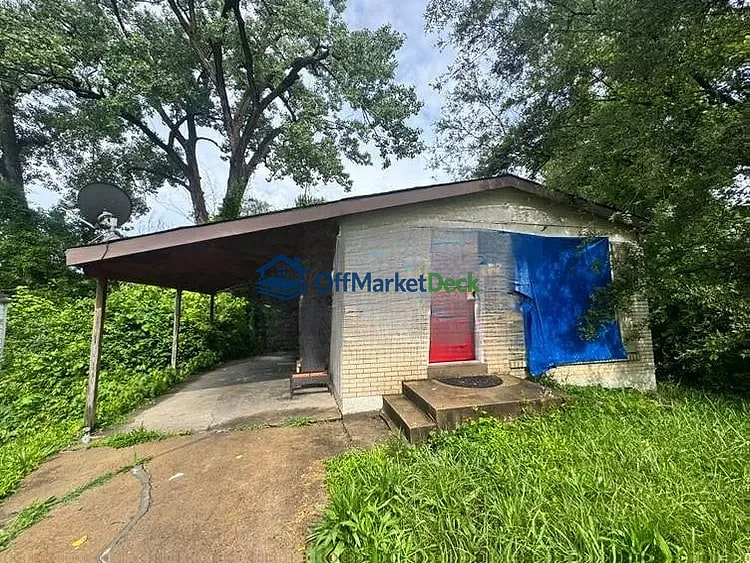 Off-market house in St. Louis, Missouri — 2 beds, 1 bath, $39,000