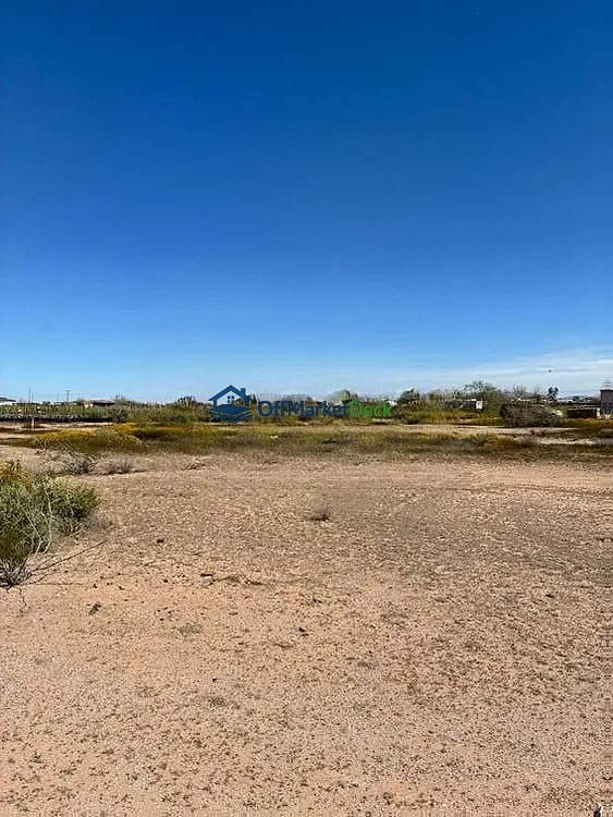 Off-market house in Tonopah, Arizona — 3 beds, 2 baths, $185,000 — photo 7 of 8