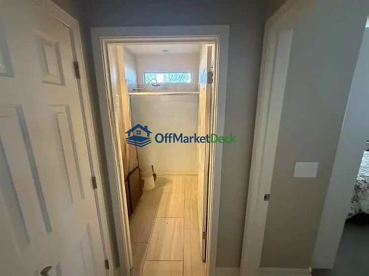 Off-market house in Goodyear, Arizona — 2 beds, 2 baths, $340,000 — photo 5 of 8