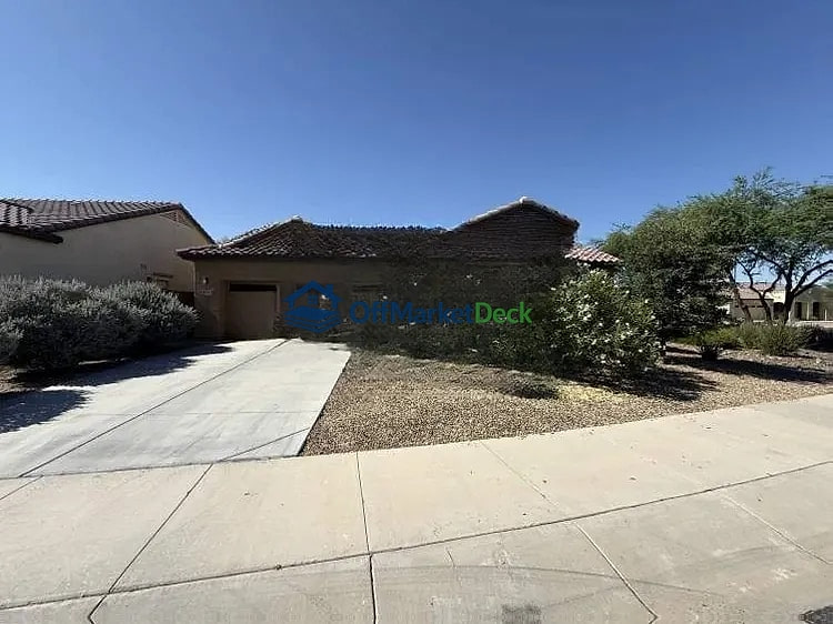 Off-market house in Goodyear, Arizona — 2 beds, 2 baths, $340,000