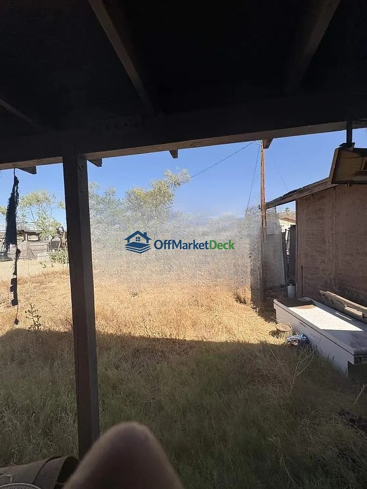 Off-market house in Phoenix, Arizona — 3 beds, 1 bath, $215,000 — photo 6 of 8