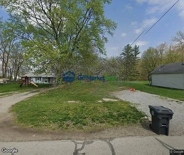 Off-market house in Butler, Indiana — 2 beds, 1 bath, $64,900 — photo 3 of 3
