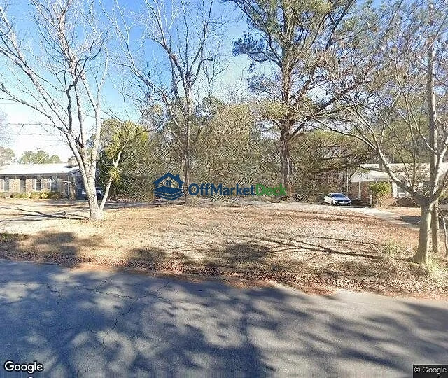 Off-market house in Durham, North Carolina — 3 beds, 2 baths, $237,500 — photo 3 of 3