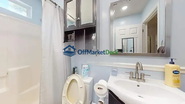 Off-market house in Ogden, Utah — 3 beds, 1 bath, $345,000 — photo 6 of 8