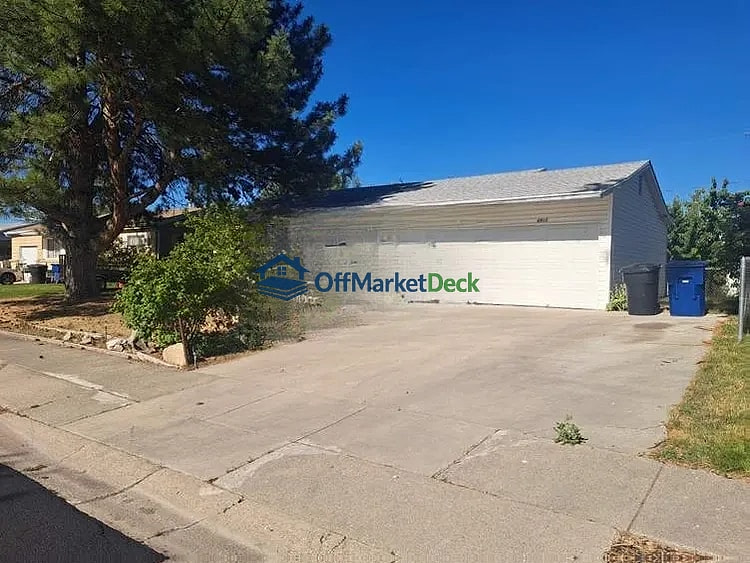Off-market house in Salt Lake City, Utah — 5 beds, 2 baths, $335,000 — photo 2 of 8