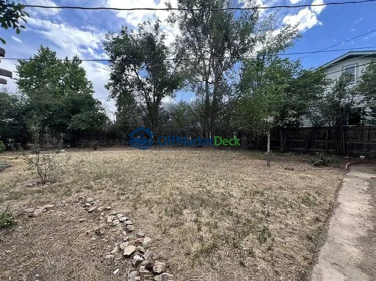 Off-market house in Lakewood, Colorado — 3 beds, 2 baths, $469,000 — photo 7 of 8