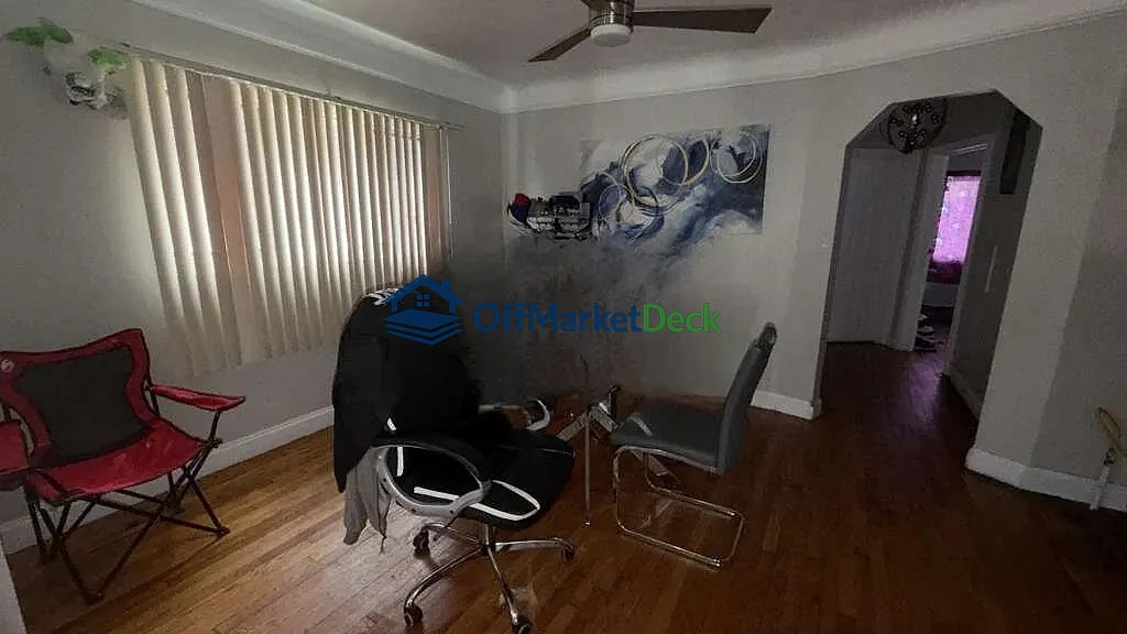 Off-market house in Detroit, Michigan — 3 beds, 1.5 baths, $143,900 — photo 7 of 8