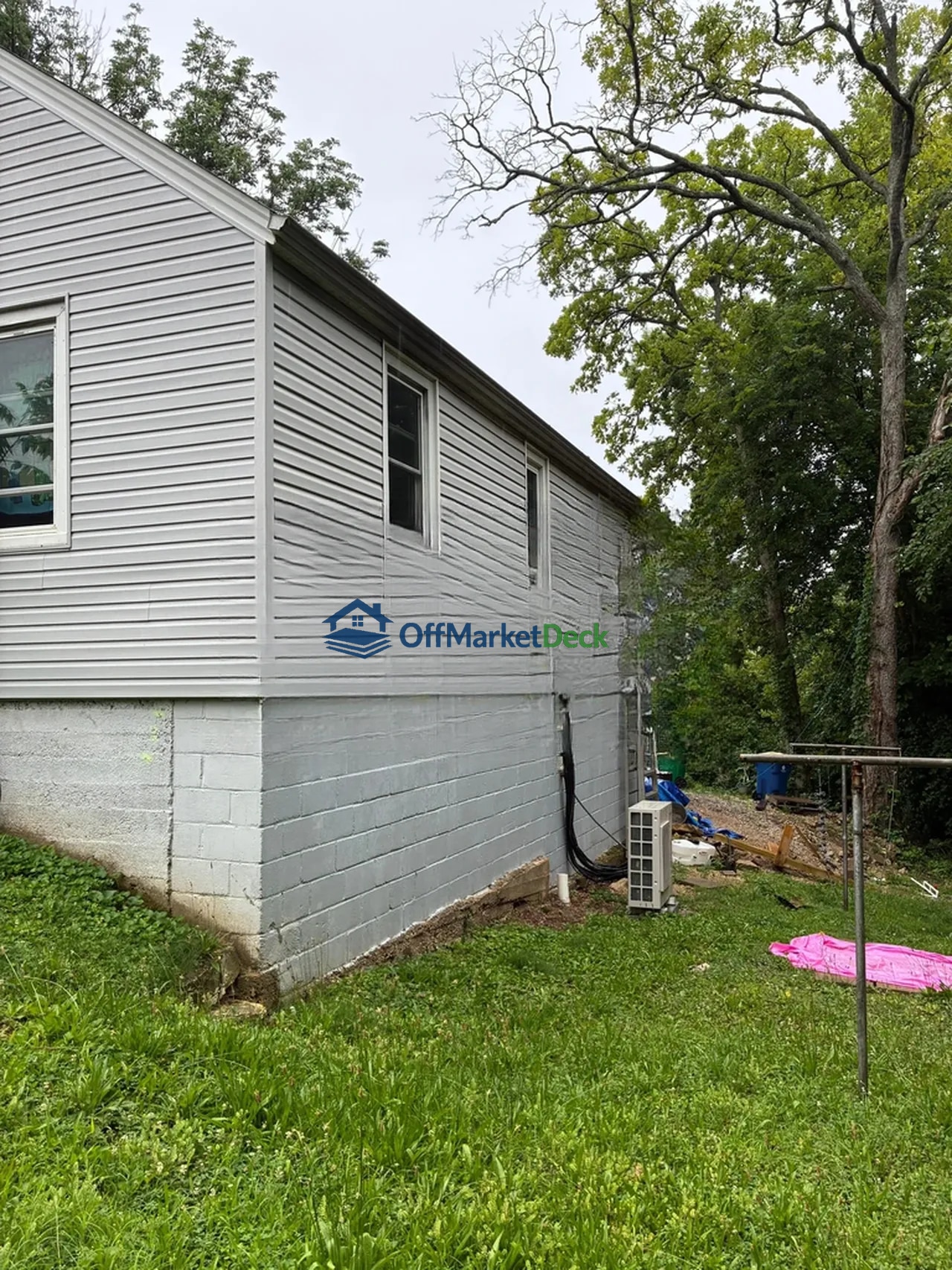 Off-market house in De Soto, Missouri — 3 beds, 1 bath, $89,900 — photo 4 of 8