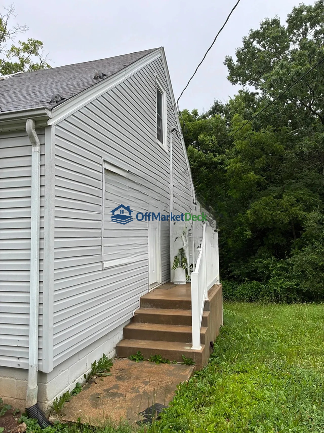 Off-market house in De Soto, Missouri — 3 beds, 1 bath, $89,900 — photo 3 of 8