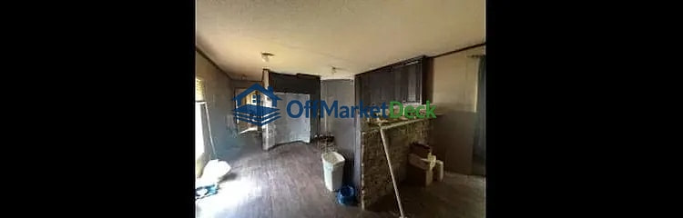 Off-market house in Quinton, Alabama — 2 beds, 1 bath, $65,000 — photo 5 of 8
