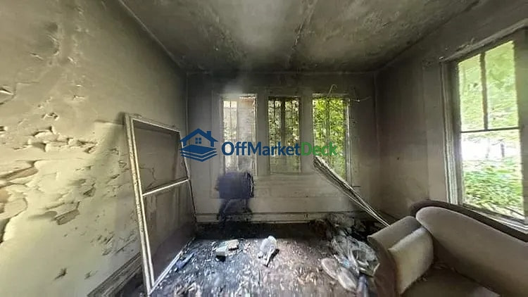 Off-market house in Selma, Alabama — 3 beds, 2 baths, $8,000 — photo 4 of 8