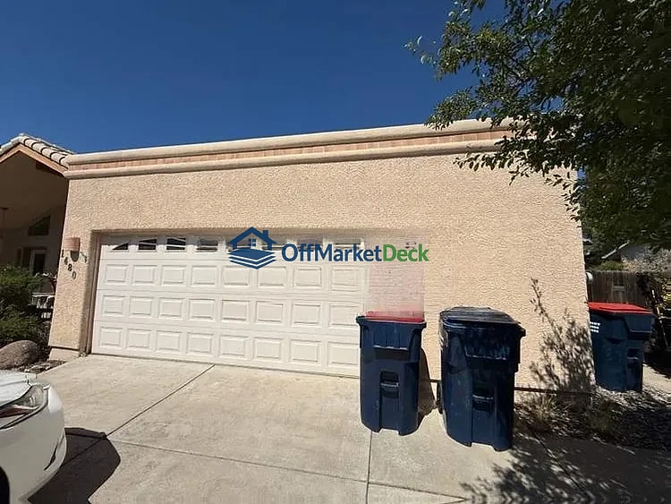 Off-market house in Clarkdale, Arizona — 3 beds, 2 baths, $360,000 — photo 3 of 8