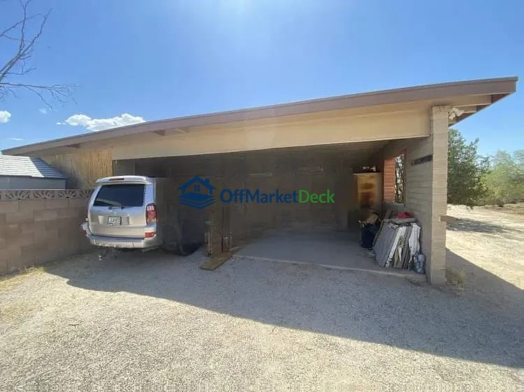 Off-market house in Tucson, Arizona — 4 beds, 2 baths, $365,000 — photo 6 of 8