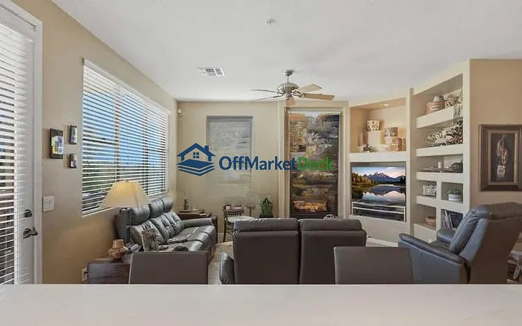 Off-market house in Scottsdale, Arizona — 2 beds, 2 baths, $424,900 — photo 2 of 8